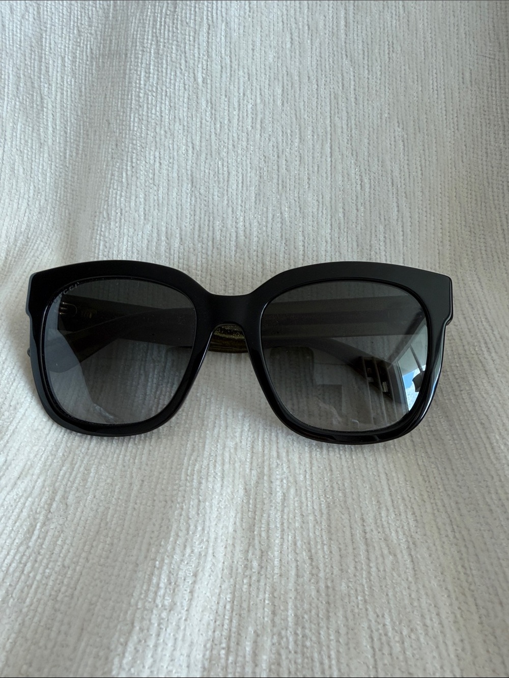 Gucci Black Oversized Women's Sunglasses